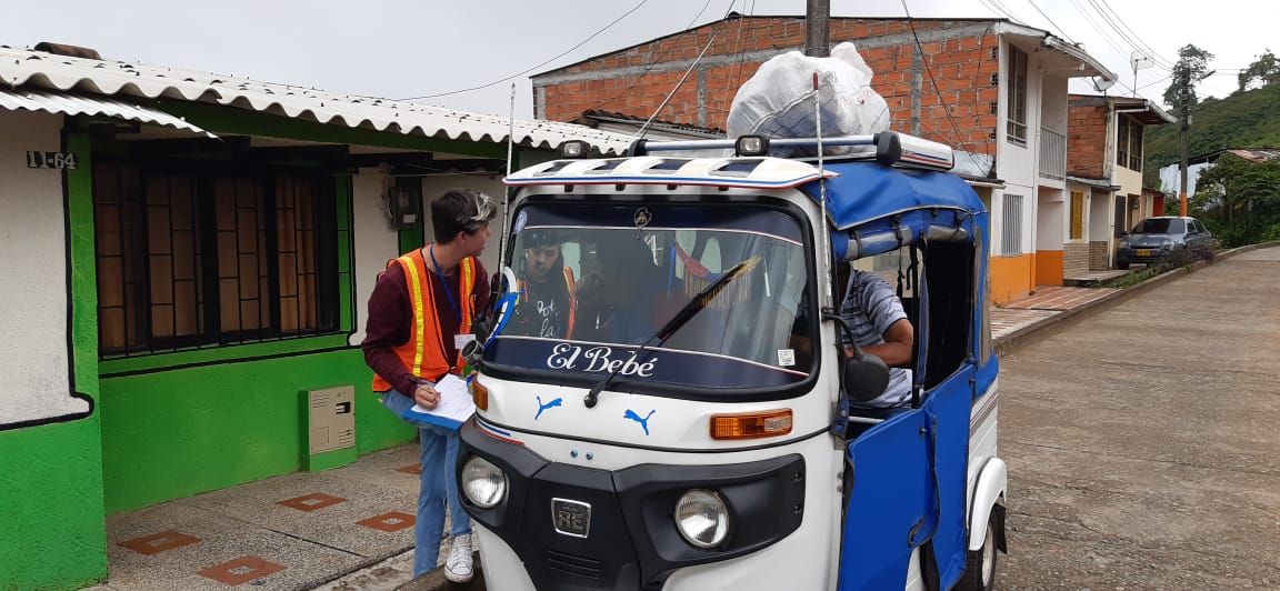 Ing. Heriberto Rojas Rodríguez — Toma de información en el terreno, Belalcázar, Caldas (estudio de transporte público mixto)